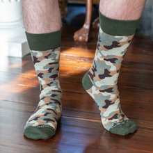 Load image into Gallery viewer, Camo mens socks